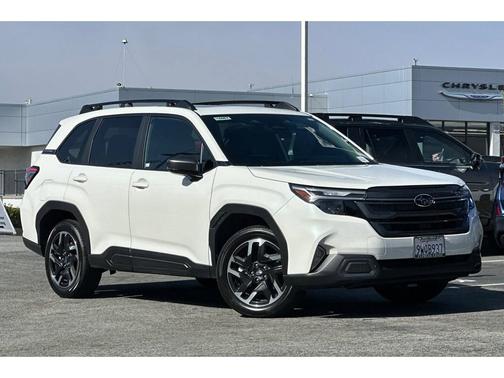 Crystal White Pearl 2026 Subaru Forester Limited