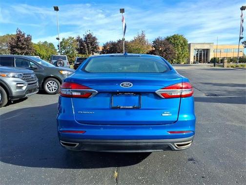 2020 Ford Fusion SE