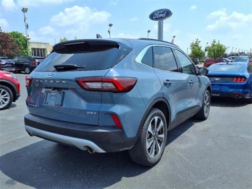 2023 Ford Escape Platinum