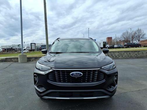 Agate Black Metallic 2023 Ford Escape Platinum