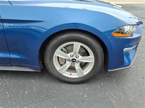 2022 Ford Mustang EcoBoost