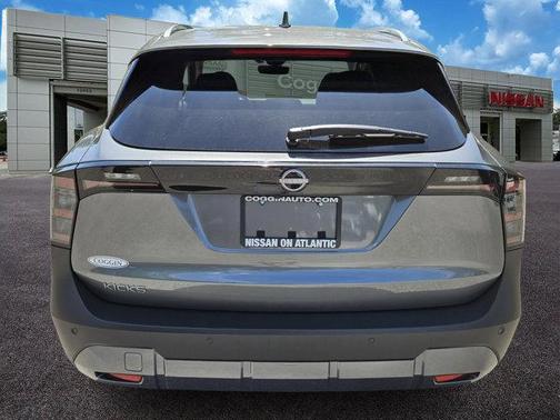 2025 Nissan Kicks SV