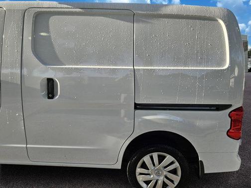 2017 Nissan NV200 SV