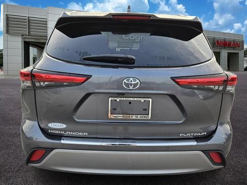 2023 Toyota Highlander Platinum