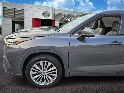 2023 Toyota Highlander Platinum