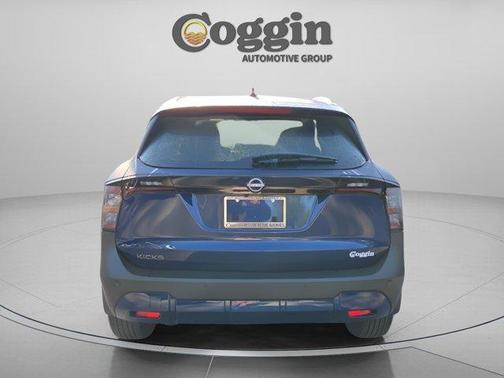 Deep Blue Pearl 2026 Nissan Kicks SV