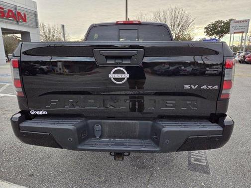 2022 Nissan Frontier SV