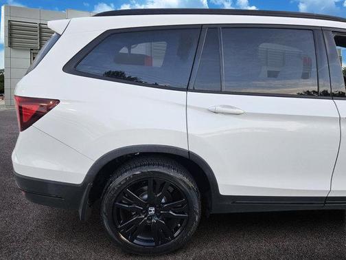 2022 Honda Pilot Black Edition