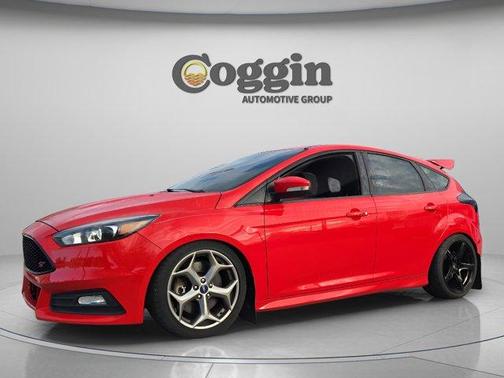 2017 Ford Focus ST Base