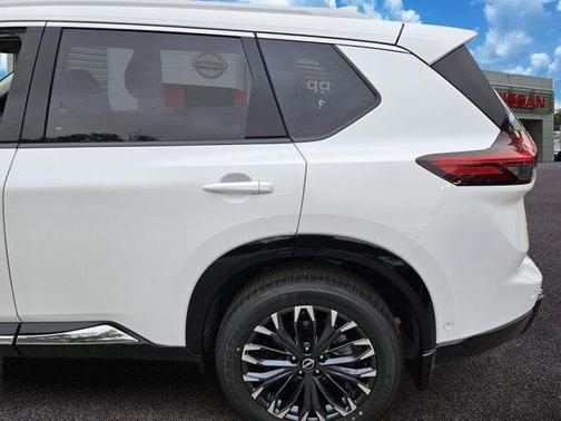 2025 Nissan Rogue Platinum