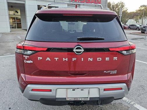 2023 Nissan Pathfinder Platinum