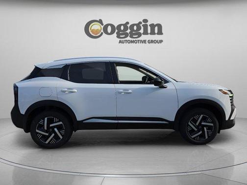Fresh Powder 2026 Nissan Kicks SV