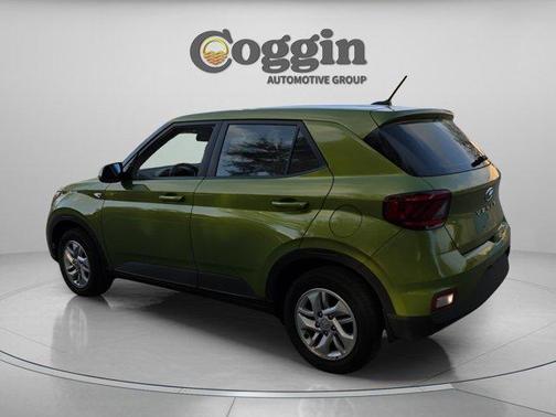 2024 Hyundai VENUE SE