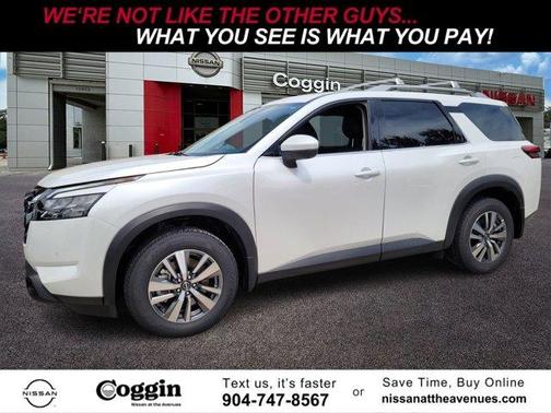 2025 Nissan Pathfinder SL