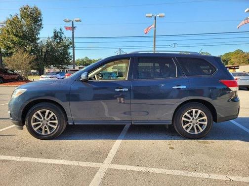 2015 Nissan Pathfinder SV