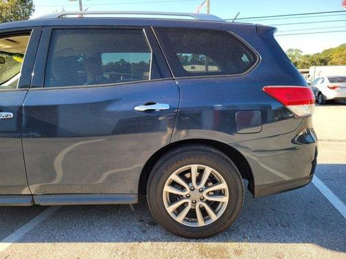 2015 Nissan Pathfinder SV