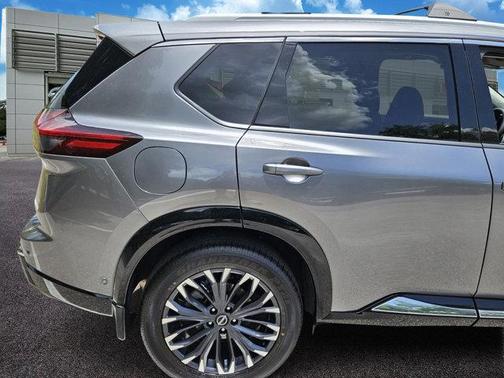 2025 Nissan Rogue Platinum