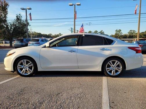 2017 Nissan Altima 3.5 SL