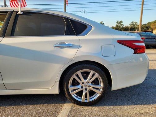 2017 Nissan Altima 3.5 SL