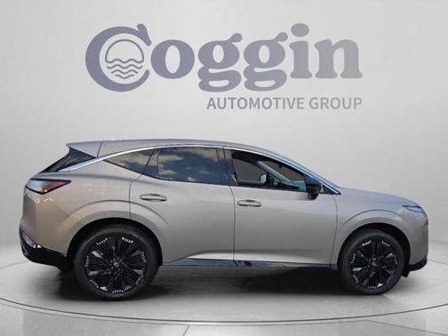 Champagne Silve 2027 Nissan Murano Platinum