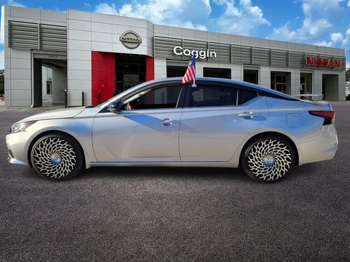 2020 Nissan Altima 2.0 SR