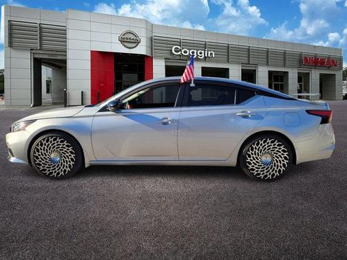 2020 Nissan Altima 2.0 SR