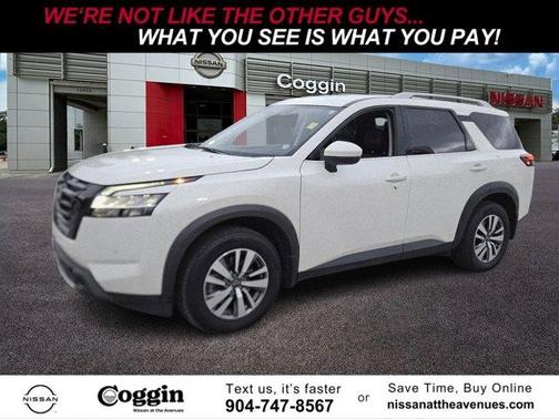2023 Nissan Pathfinder SL