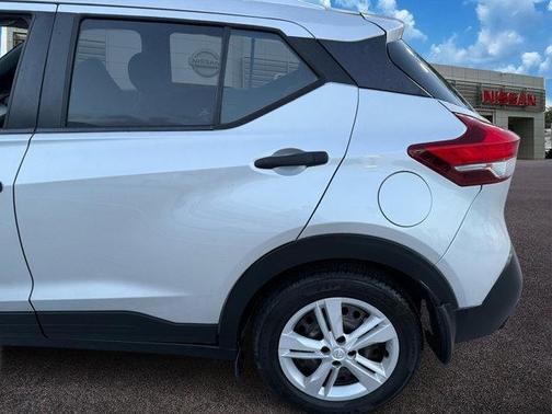 2018 Nissan Kicks S