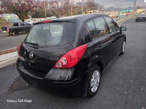 2011 Nissan Versa 1.8 S