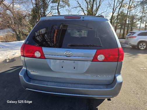 2008 Toyota Sienna LE