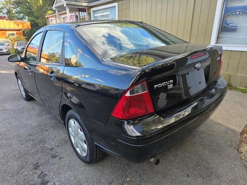 2007 Ford Focus ZX4 SES