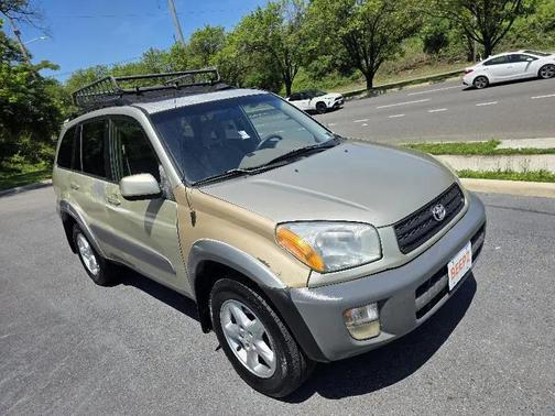 Vintage Gold 2001 Toyota RAV4 4WD