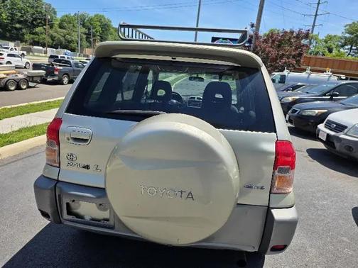 Vintage Gold 2001 Toyota RAV4 4WD