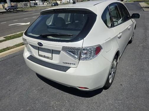 Satin White Pearl 2011 Subaru Impreza 2.5 i