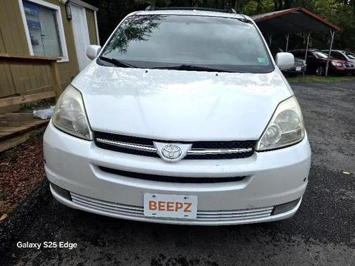2005 Toyota Sienna XLE