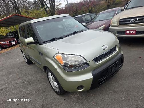 2010 Kia Soul +