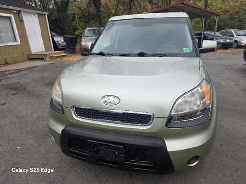 2010 Kia Soul +