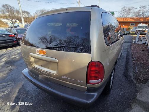 2000 Dodge Grand Caravan SE