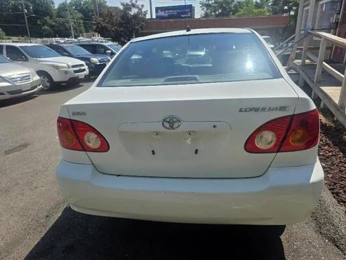 Super White 2004 Toyota Corolla LE
