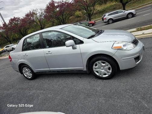 2010 Nissan Versa 1.8 S