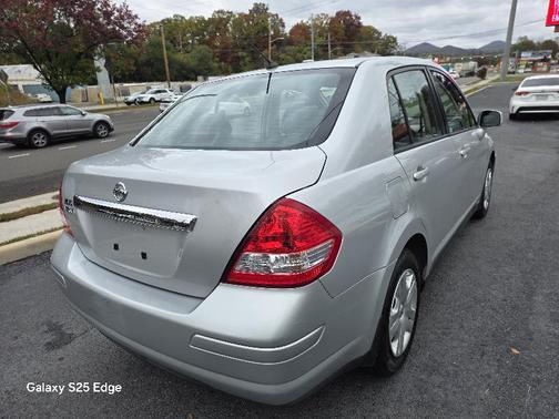 2010 Nissan Versa 1.8 S