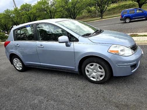 2010 Nissan Versa 1.8 S