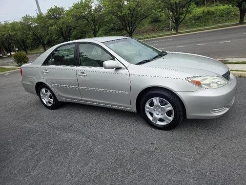 Lunar Mist Metallic 2002 Toyota Camry XLE