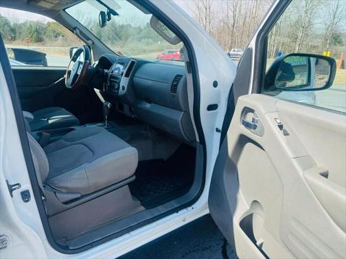 2016 Nissan Frontier SV