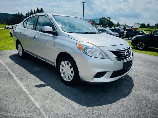 2012 Nissan Versa 1.6 S