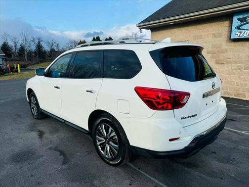2019 Nissan Pathfinder S