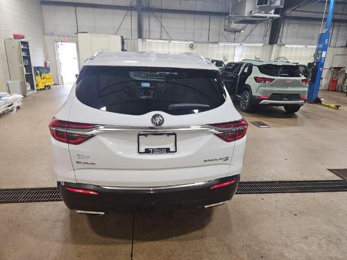Summit White 2018 Buick Enclave Premium