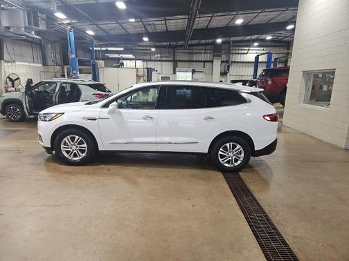 Summit White 2018 Buick Enclave Premium