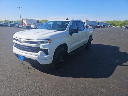 Summit White 2026 Chevrolet Silverado 1500 RST