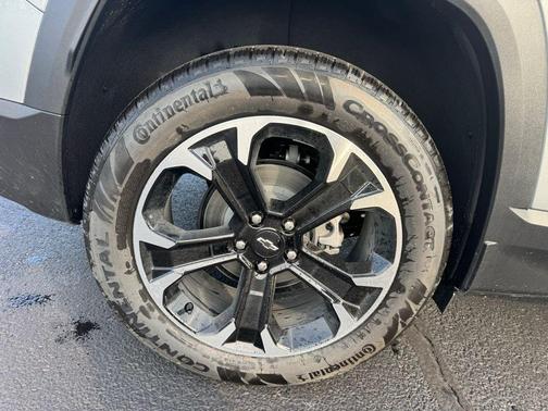 Sterling Gray Metallic 2026 Chevrolet Equinox LT